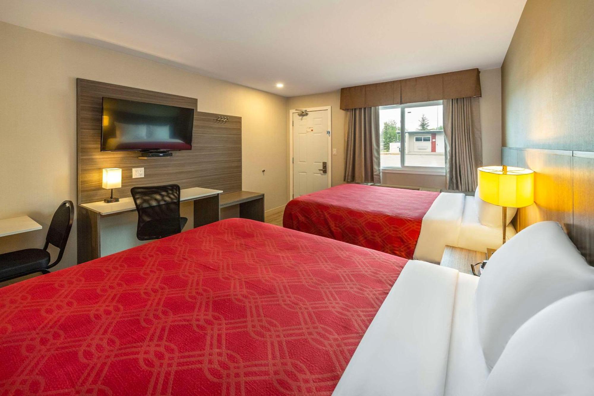 Econo Lodge Inn & Suites Pincher Creek Extérieur photo
