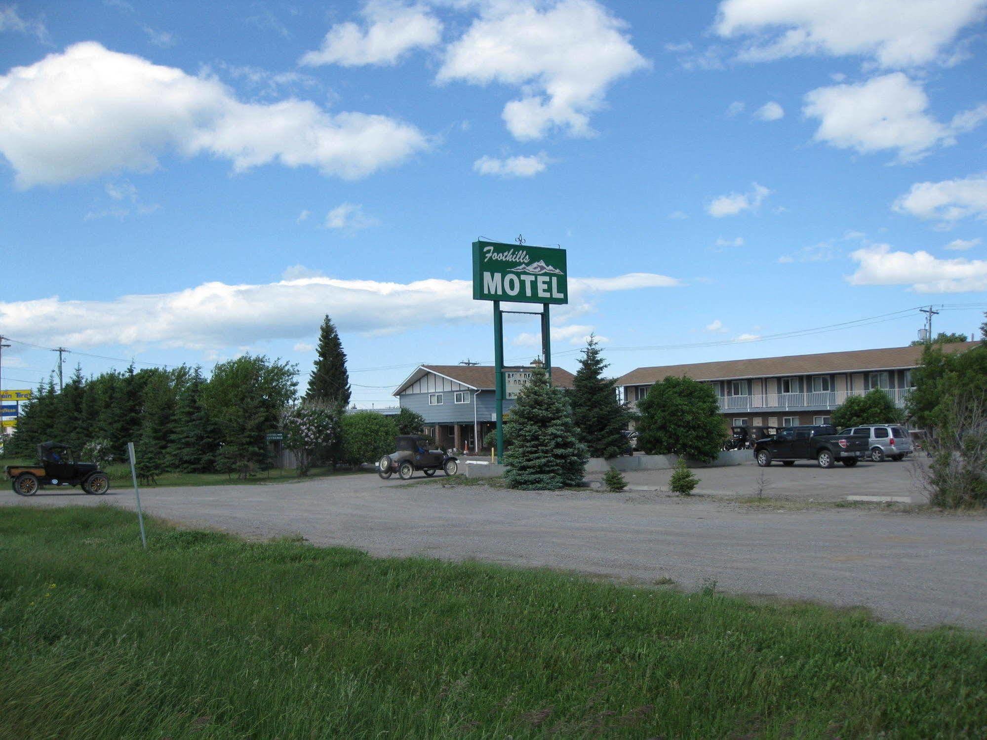 Econo Lodge Inn & Suites Pincher Creek Extérieur photo