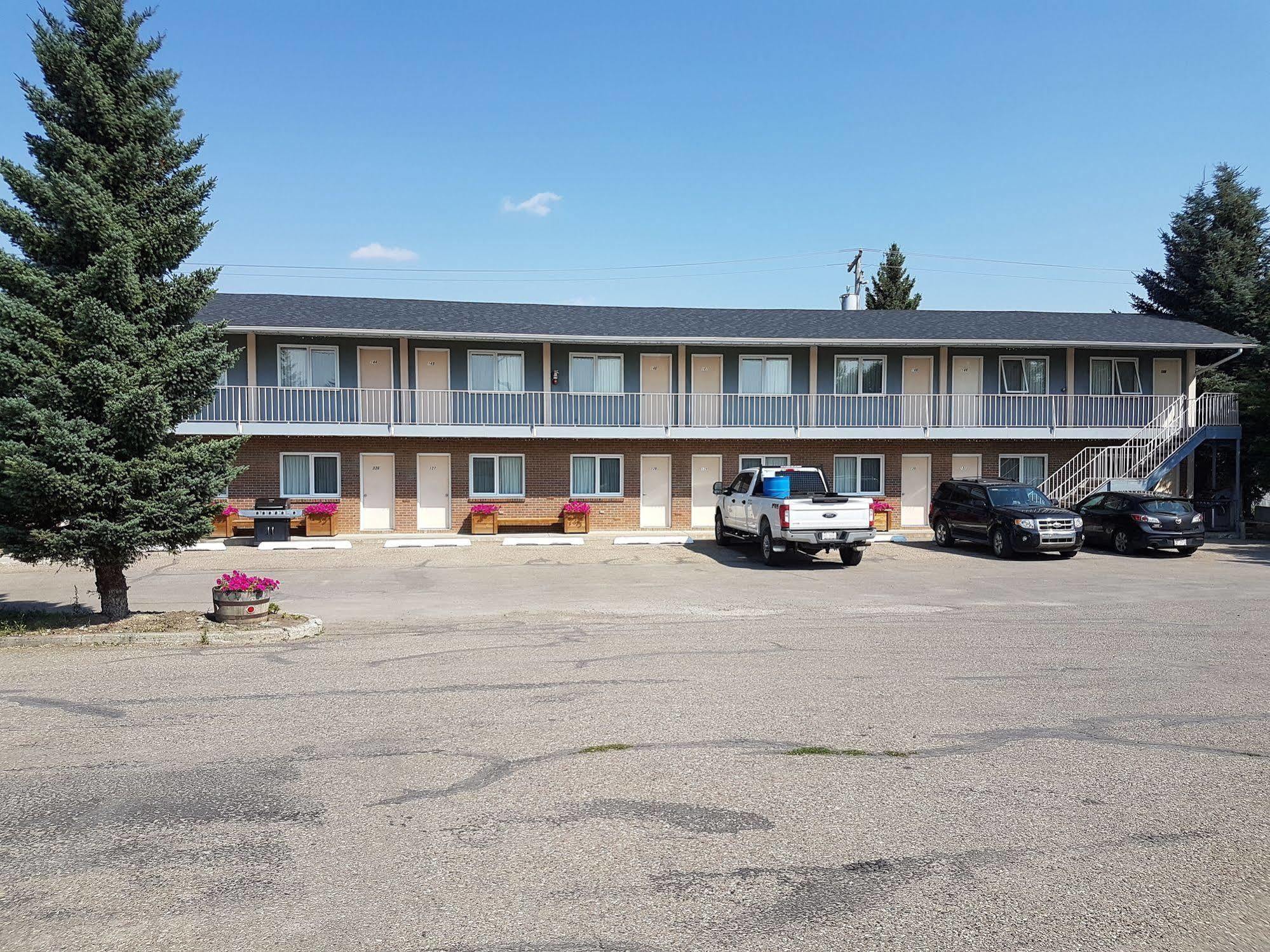 Econo Lodge Inn & Suites Pincher Creek Extérieur photo